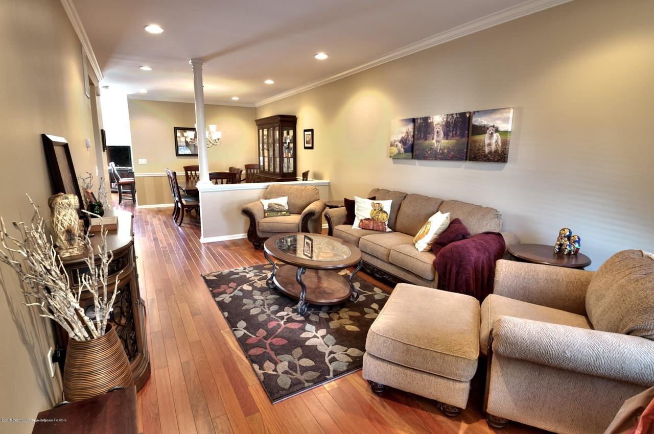 93 Demarest Drive - Photo 2 of 34