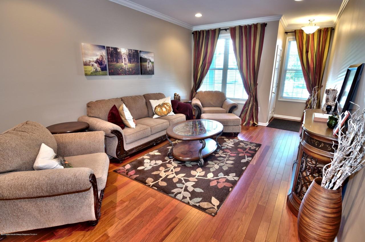 93 Demarest Drive - Photo 3 of 34