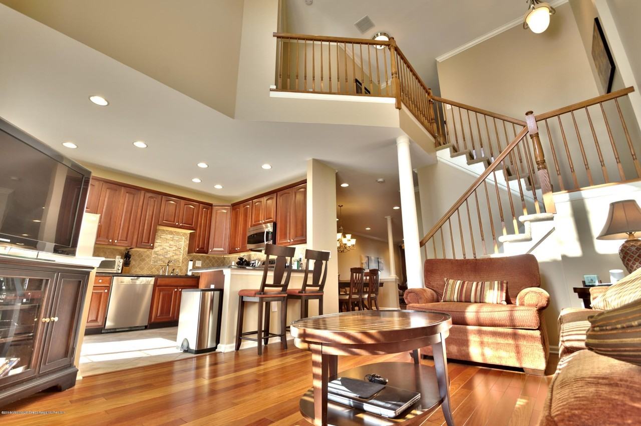 93 Demarest Drive - Photo 6 of 34