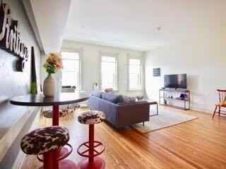 463 North High Street - Photo 5 of 19