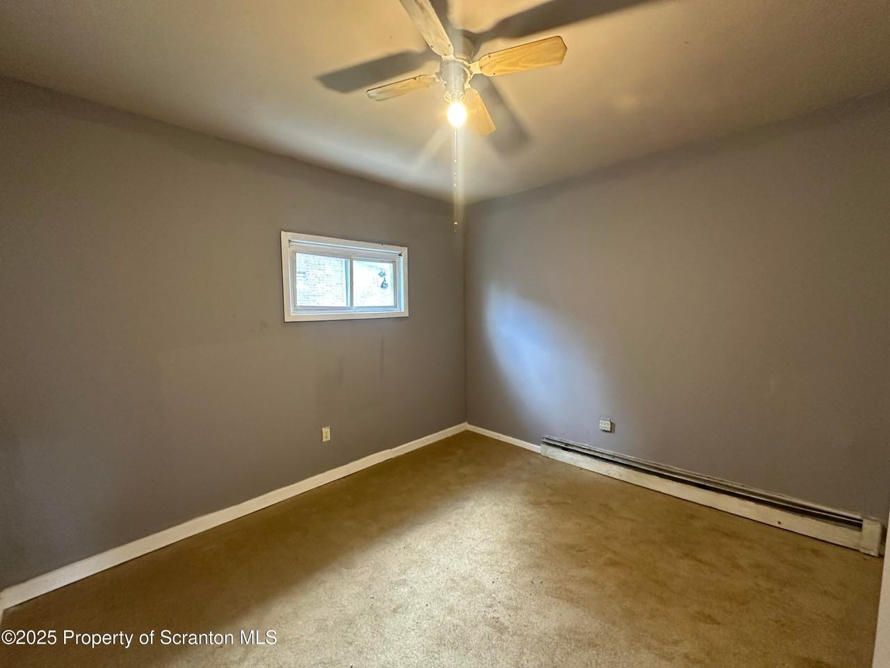 127 River St - Photo 4 of 5