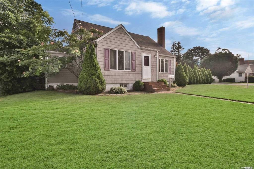 16 Lindbergh Ave - Photo 2 of 13