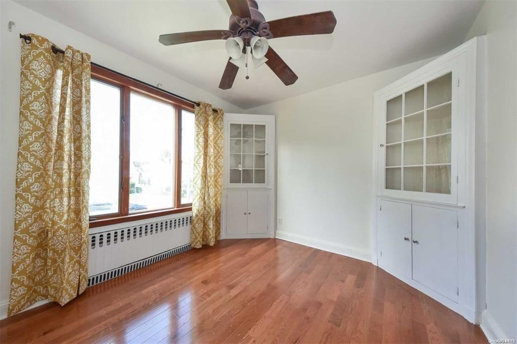 16 Lindbergh Ave - Photo 3 of 13