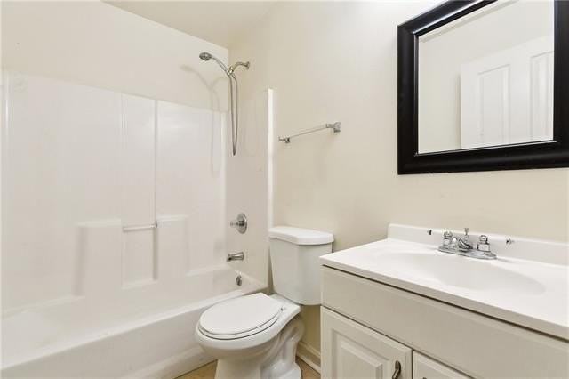 3240 Toledano St - Photo 7 of 10