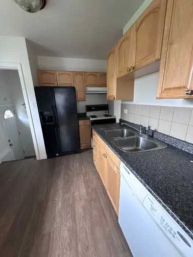 11623 112 Ave Nw - Photo 3 of 26