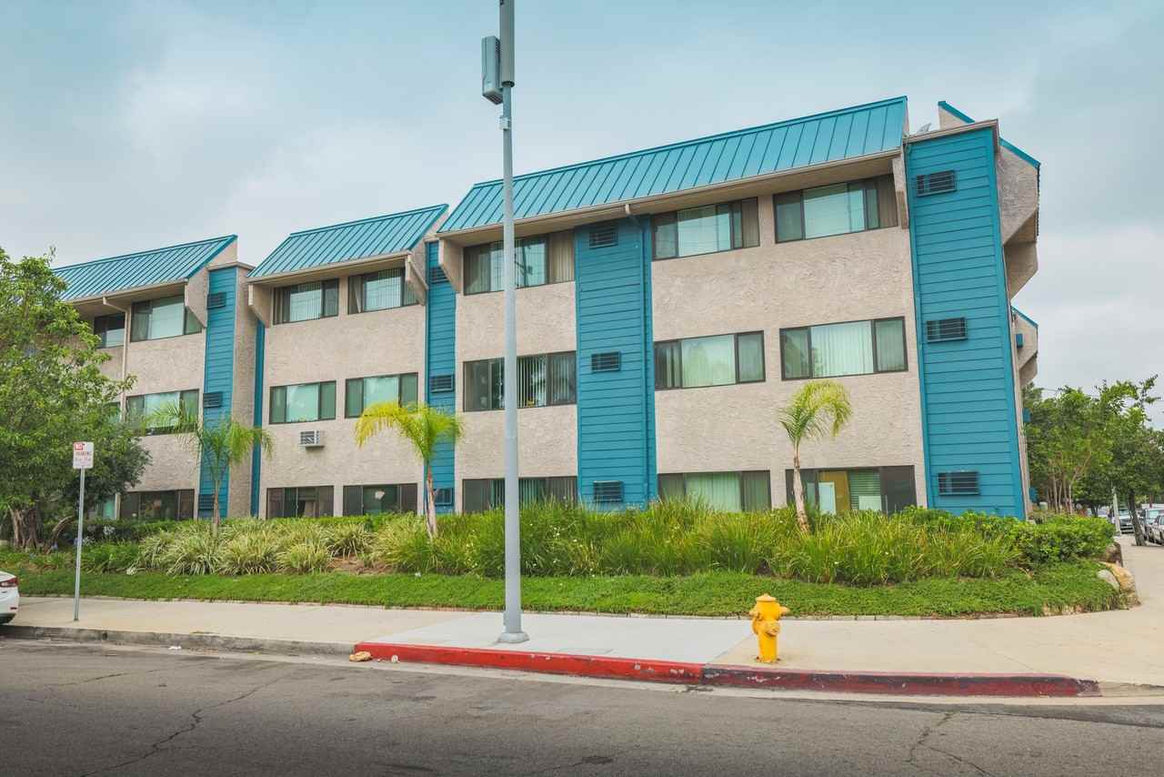 7317 Haskell Avenue - Photo 2 of 16