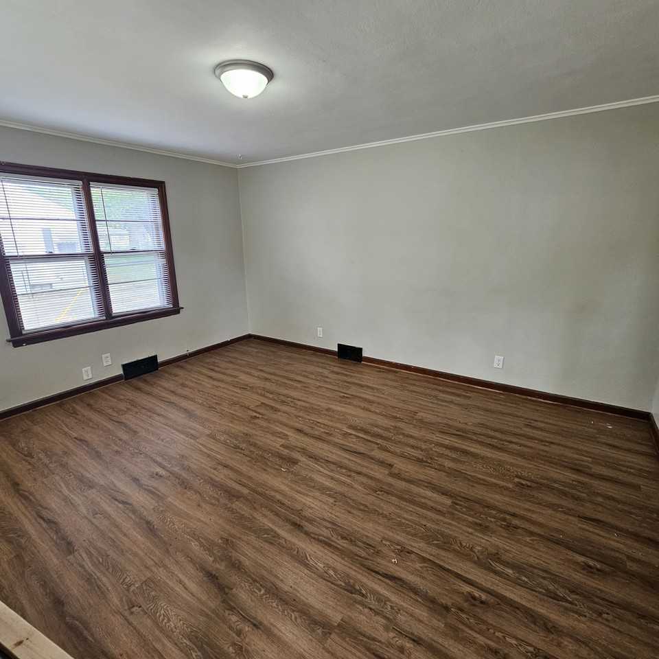 3009 West Krause Avenue - Photo 2 of 14