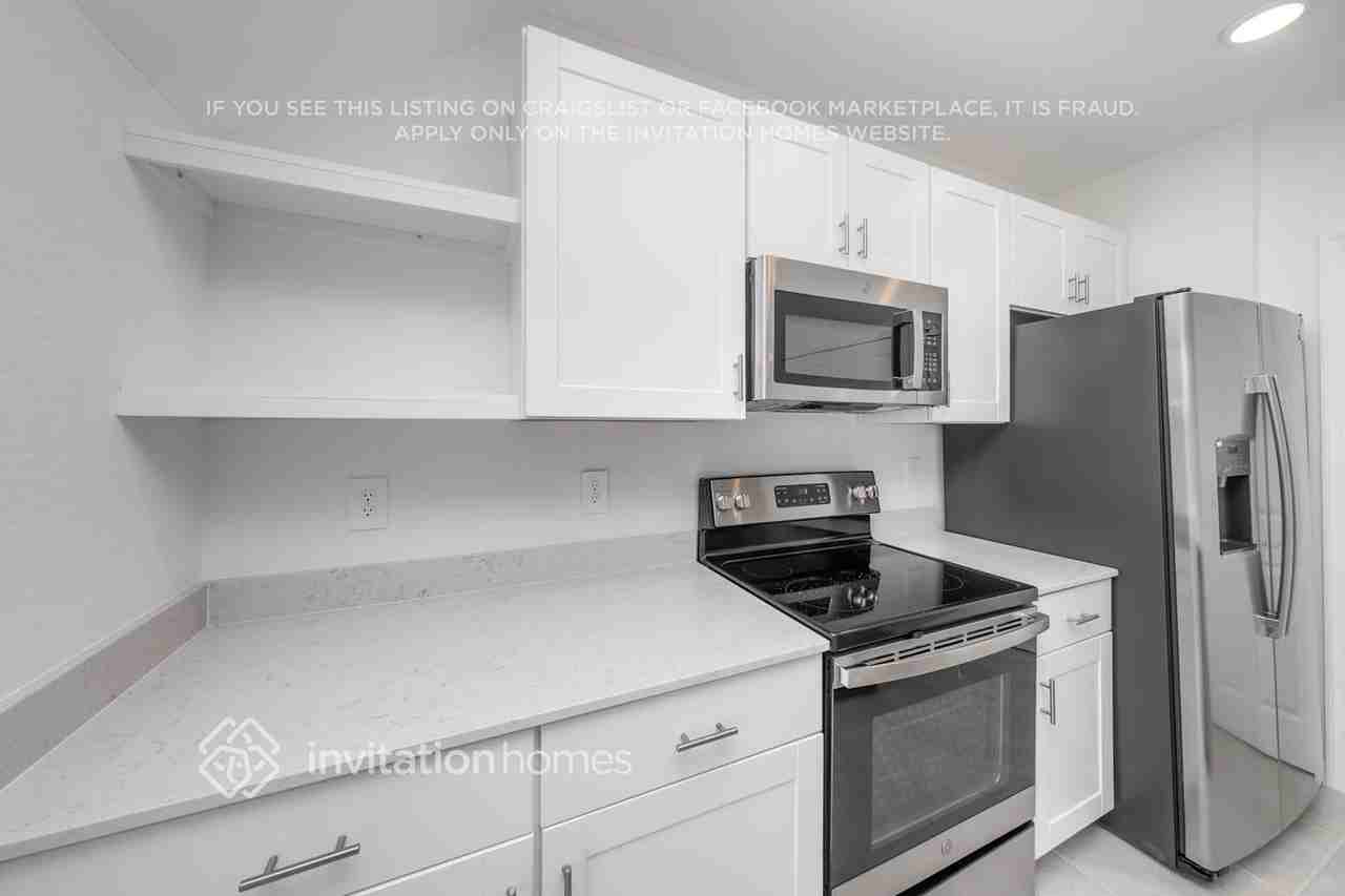 2897 Riverfield Rd - Photo 6 of 34
