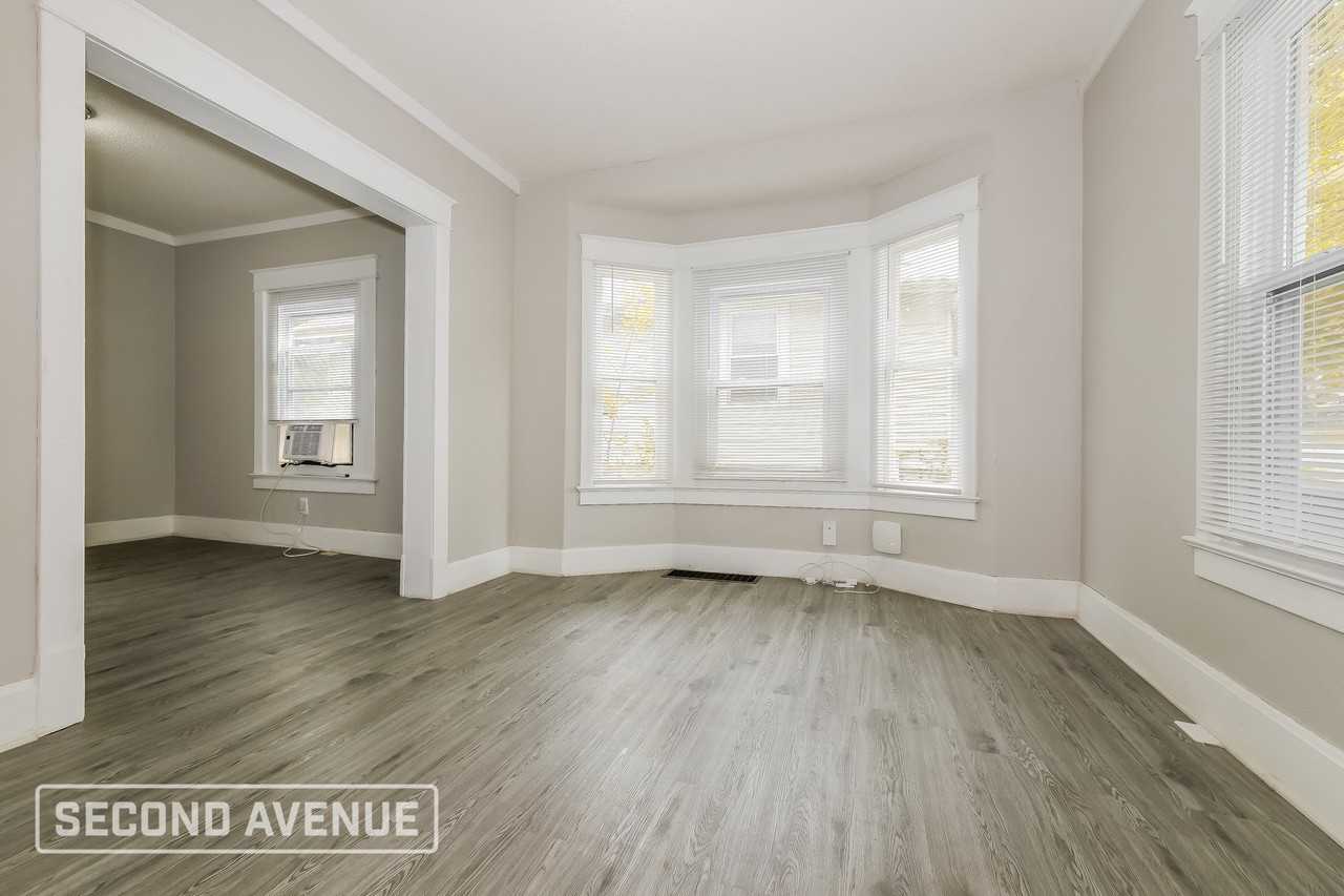 233 N 19th St - Photo 5 of 24