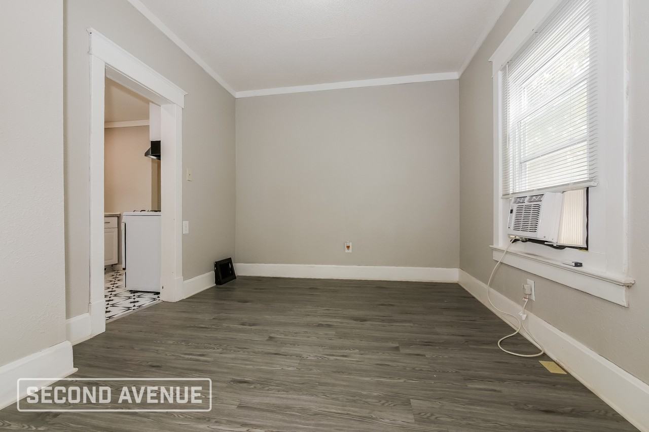 233 N 19th St - Photo 7 of 24