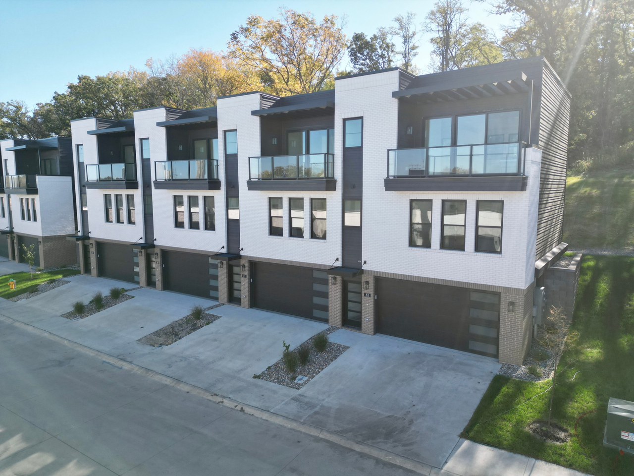 Bricktop 36 Townhomes - Photo 6 of 10