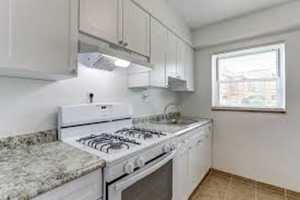 featured image of 275 North Ave