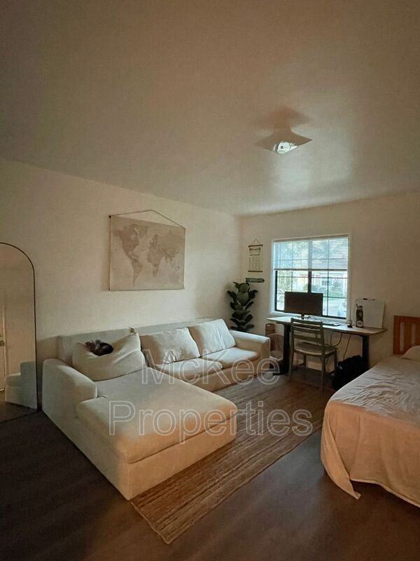 810 1/2 Diamond St - Photo 7 of 10