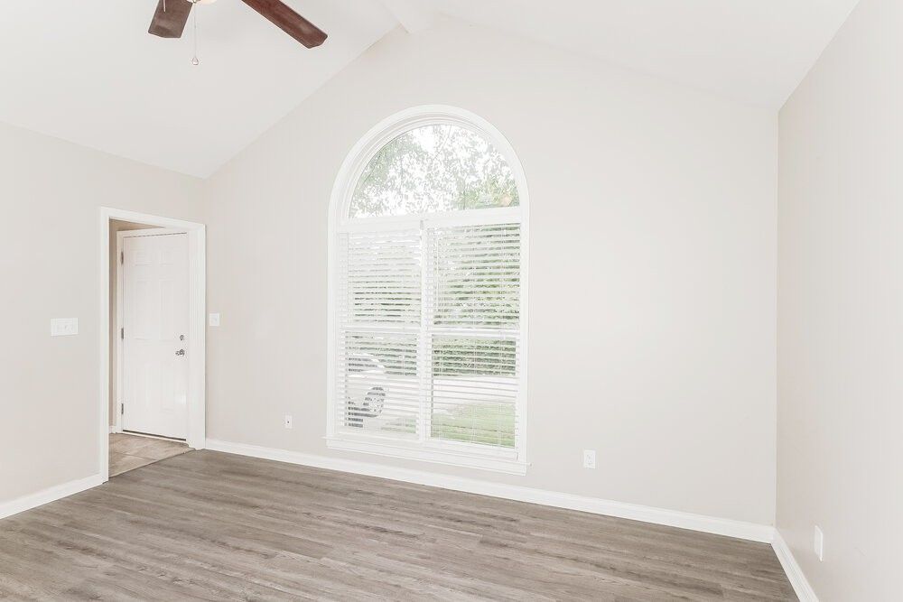 1818 Jefferson Ave - Photo 3 of 21