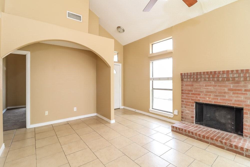 6721 Rhea Ridge Dr - Photo 3 of 16