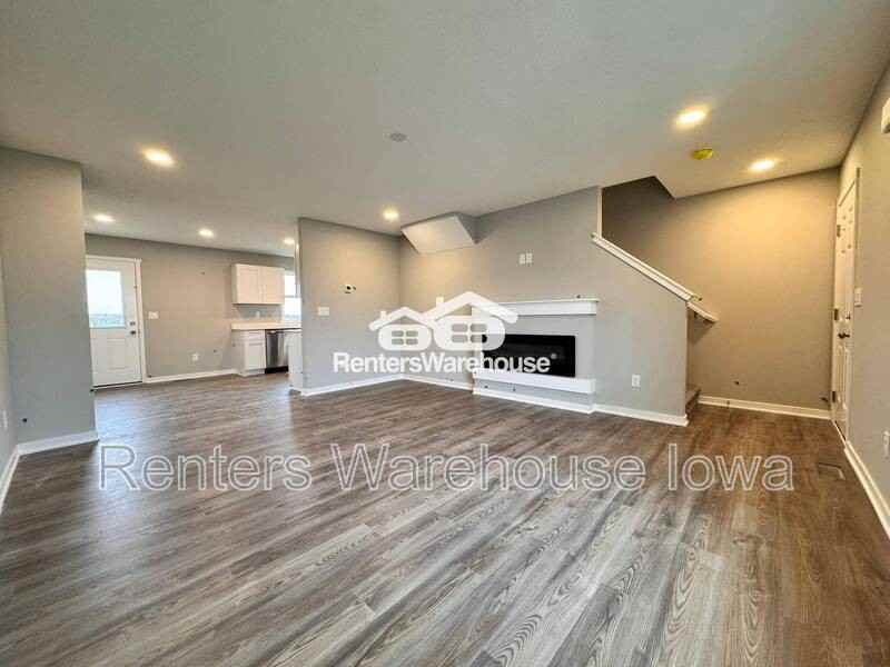 1007 Adler Ct - Photo 3 of 16