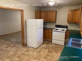featured image of 1557 Jefferson St #A