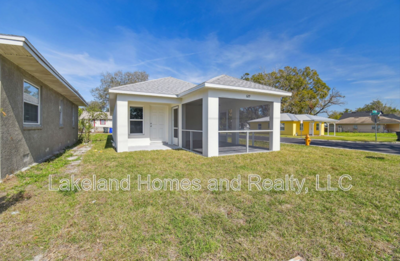 629 W 7th St - Photo 2 of 28