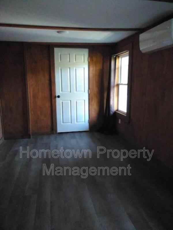 2032 George St - Photo 3 of 8