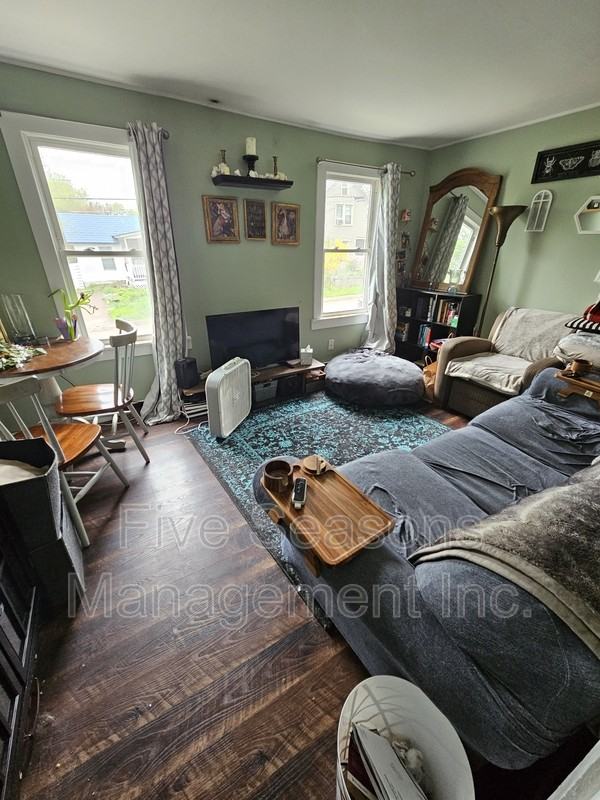 17 West St - Photo 2 of 14