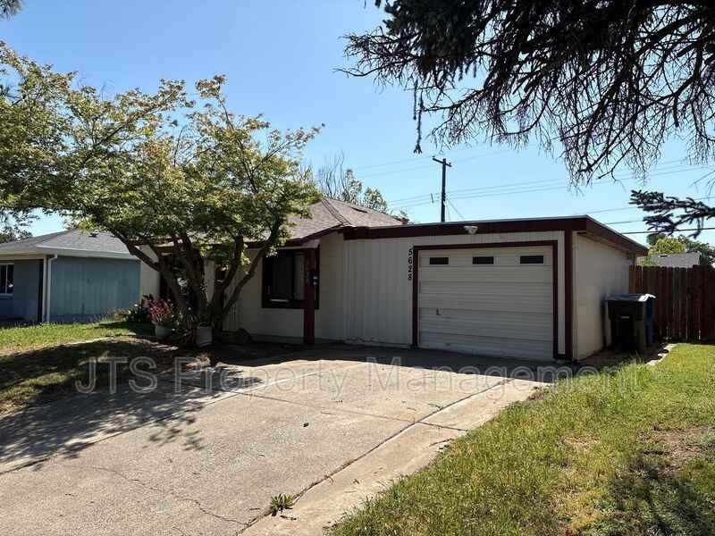 5628 James Way - Photo 2 of 4