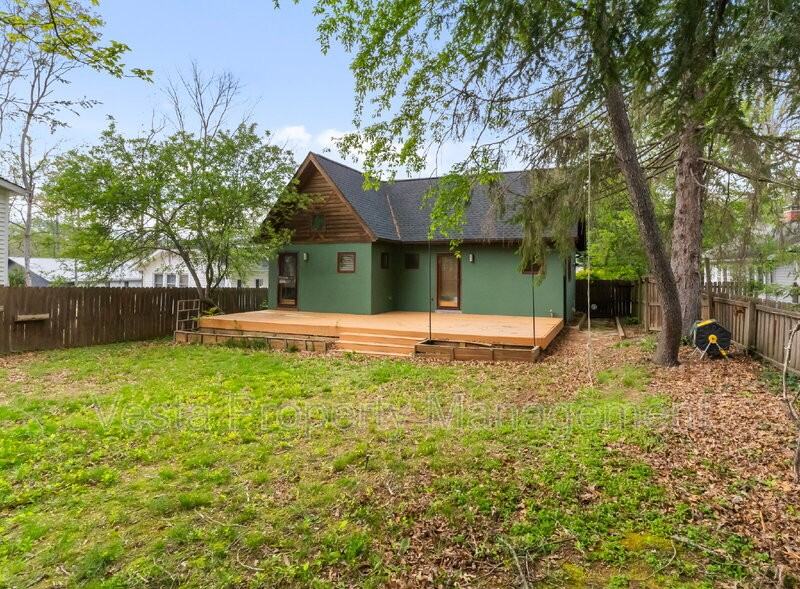 318 Sulphur Springs Rd - Photo 3 of 41