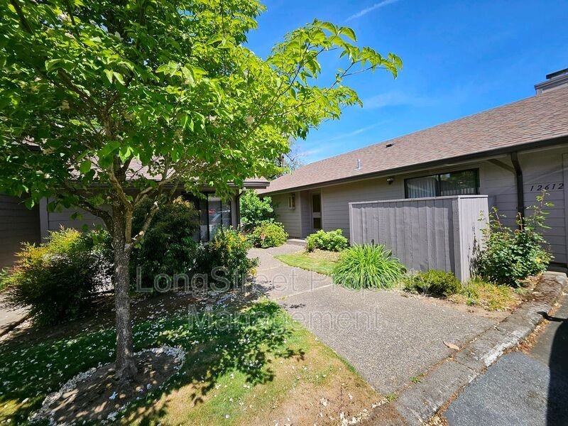 12612 Ne Prescott Dr - Photo 2 of 36