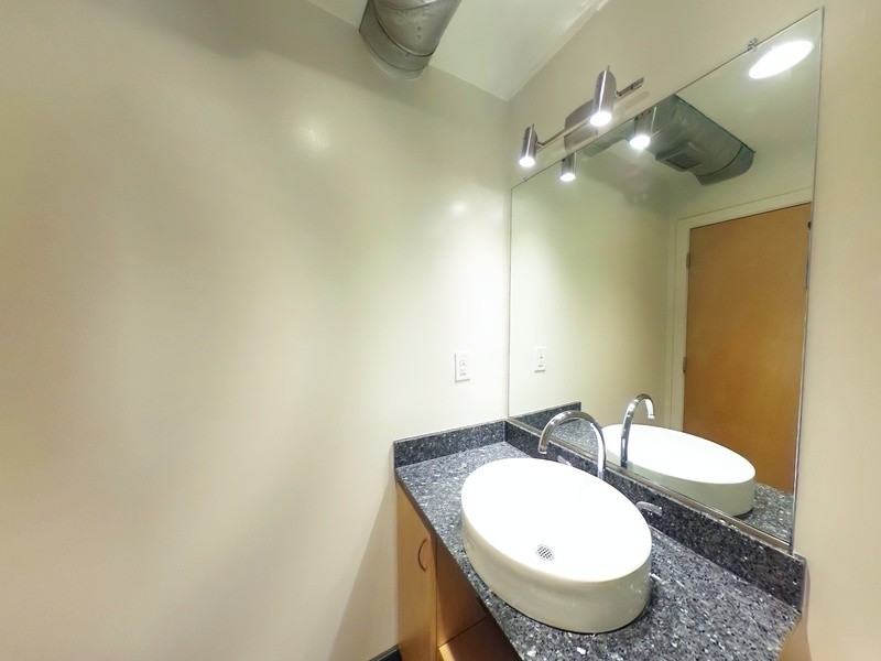 1318 W Broad St #406 - Photo 3 of 6