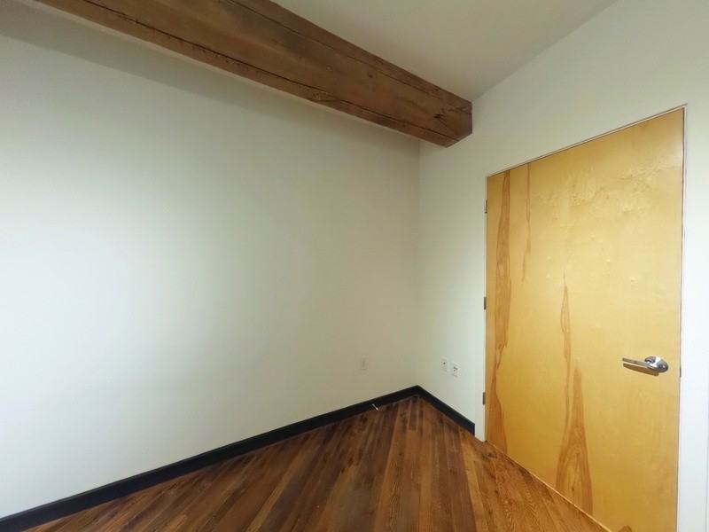 1318 W Broad St #406 - Photo 4 of 6