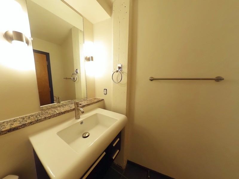 110 S 15th St #308 - Photo 2 of 8