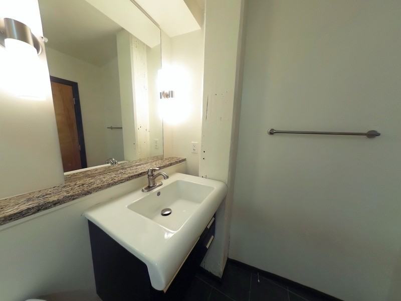 110 S 15th St #210 - Photo 5 of 6