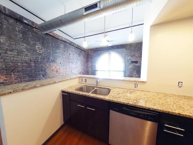 110 S 15th St #302 - Photo 5 of 13