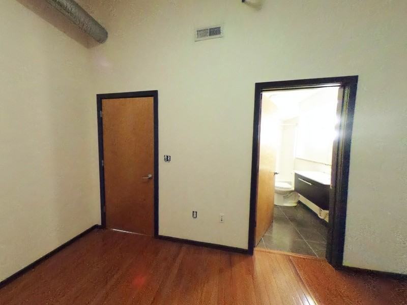 110 S 15th St #302 - Photo 7 of 13