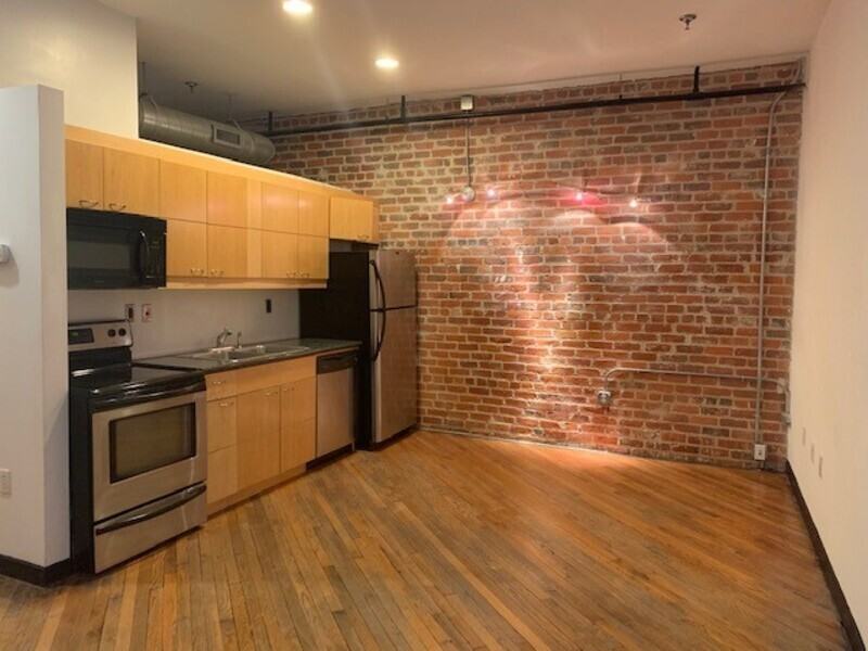 1318 W Broad St #404 - Photo 2 of 7