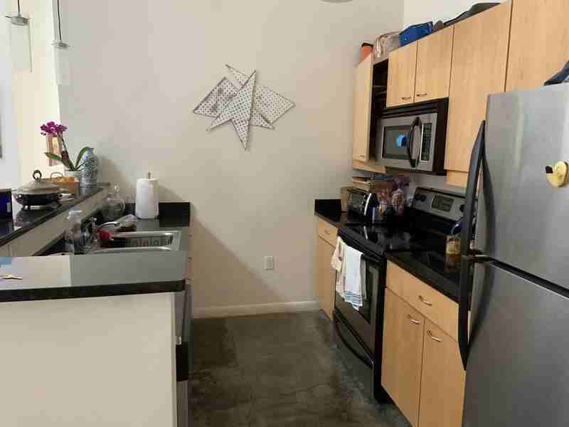 1011 W Marshall St #122 - Photo 5 of 6