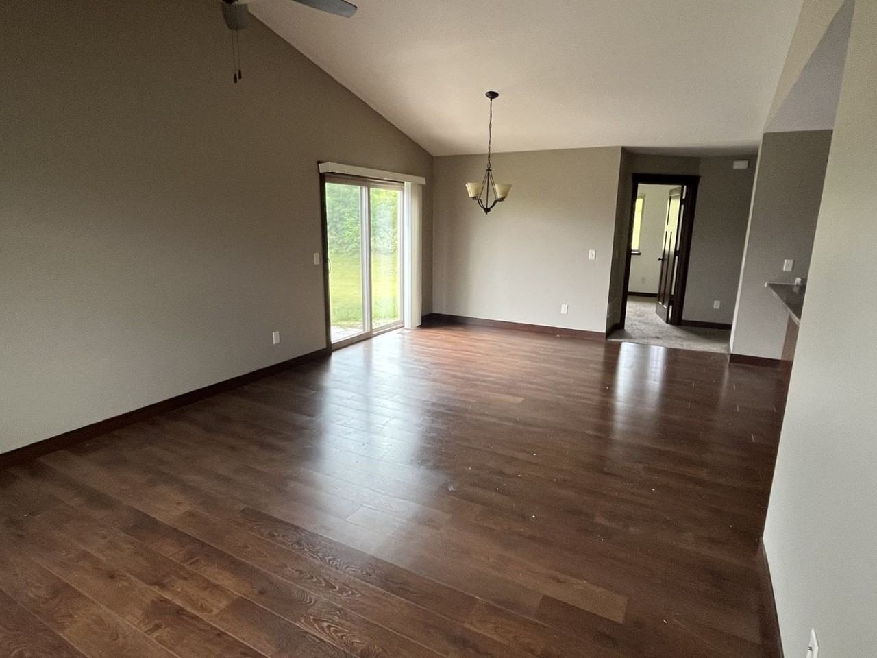 1326 Aspen Heights Dr - Photo 2 of 14