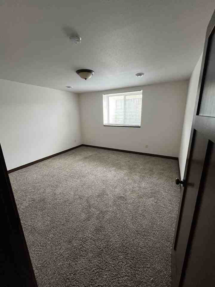 1326 Aspen Heights Dr - Photo 7 of 14