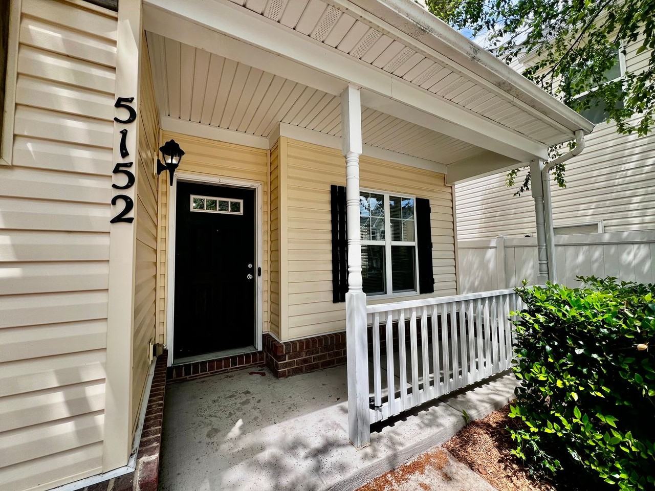 5152 Whitaker Pl - Photo 3 of 24