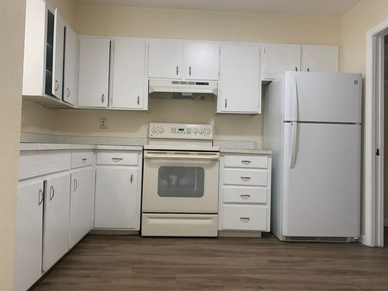 544 Madeira Dr. SE - Photo 3 of 14