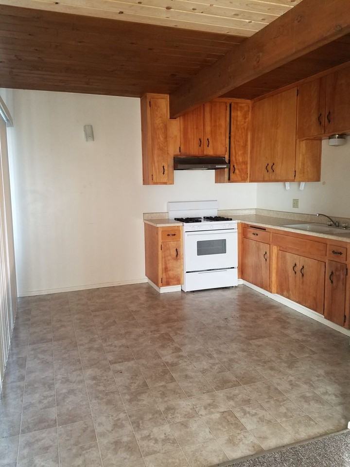 1109 Pismo Street - Photo 4 of 7