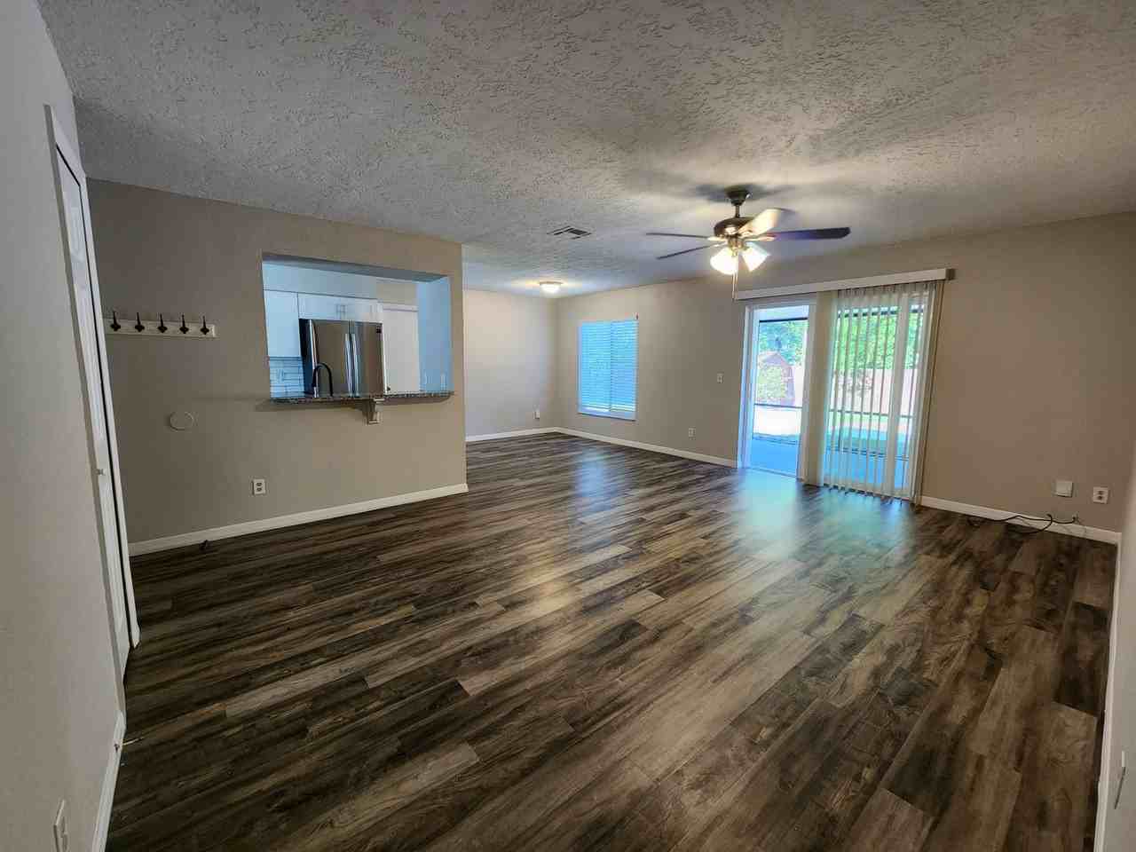 221 Loch Low Dr - Photo 3 of 19