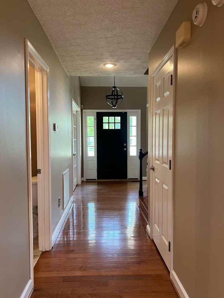 103 Sunrise Bluff Ln - Photo 3 of 34