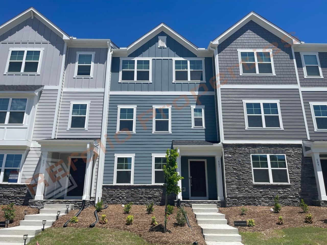 607 Cassa Clubhouse Way