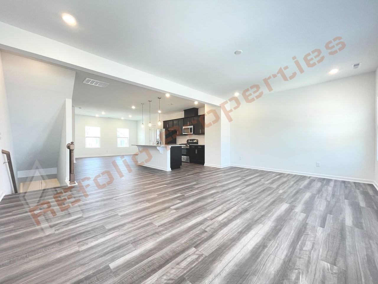 607 Cassa Clubhouse Way - Photo 7 of 37