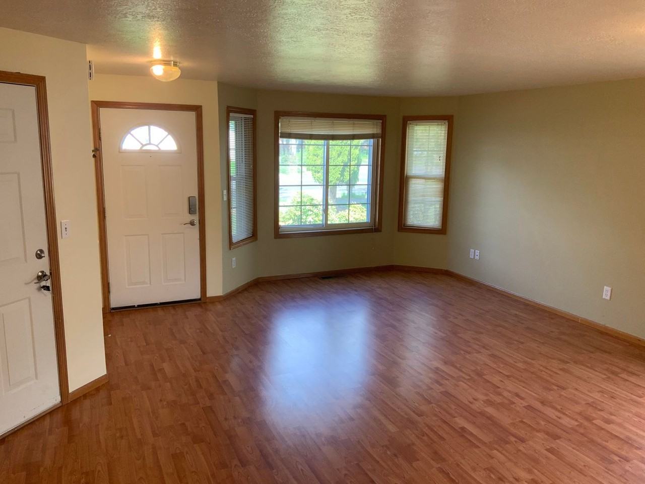 515 Oakdale Ave - Photo 3 of 34