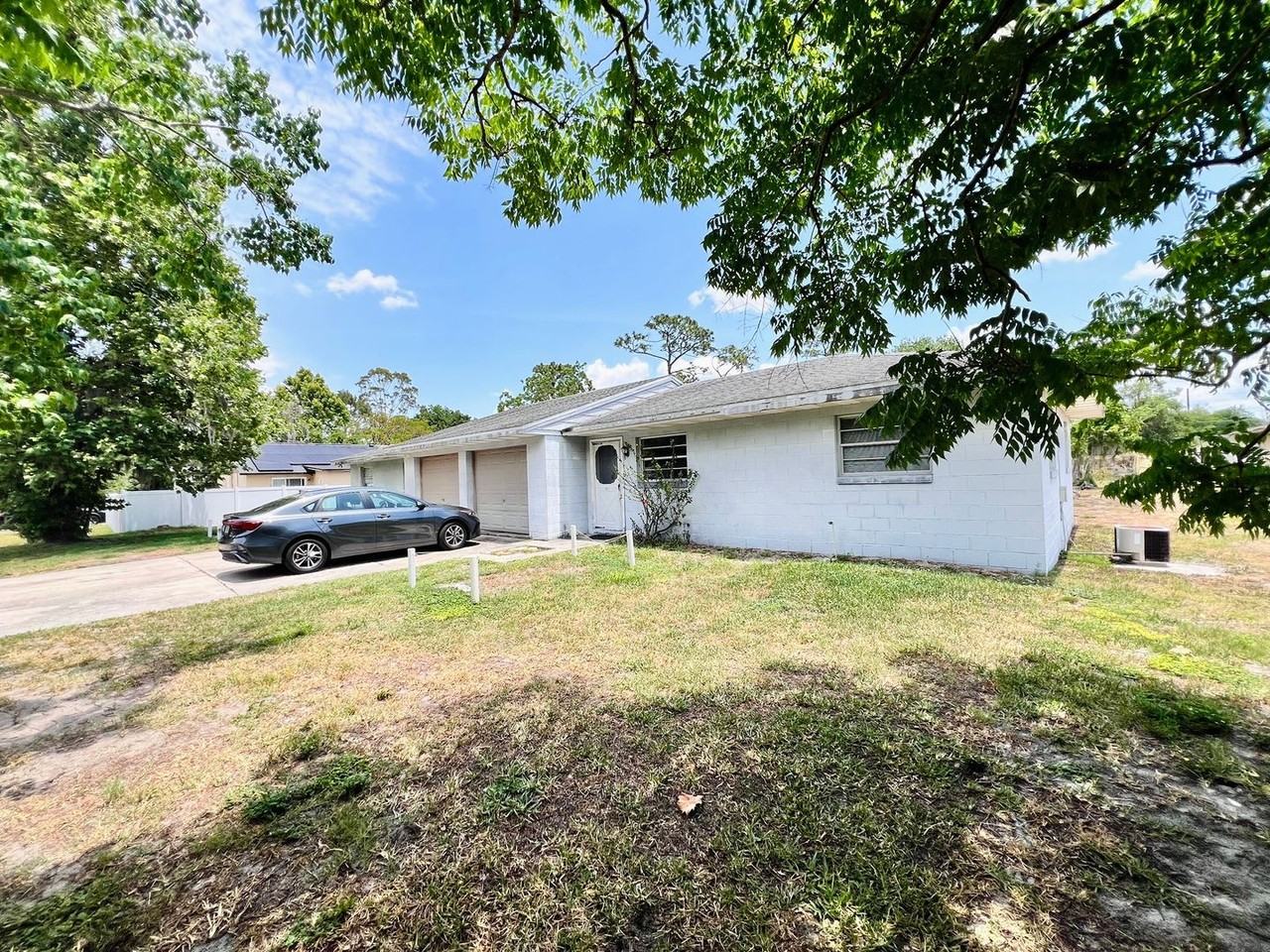 1911 Park Manor Dr - Photo 3 of 3