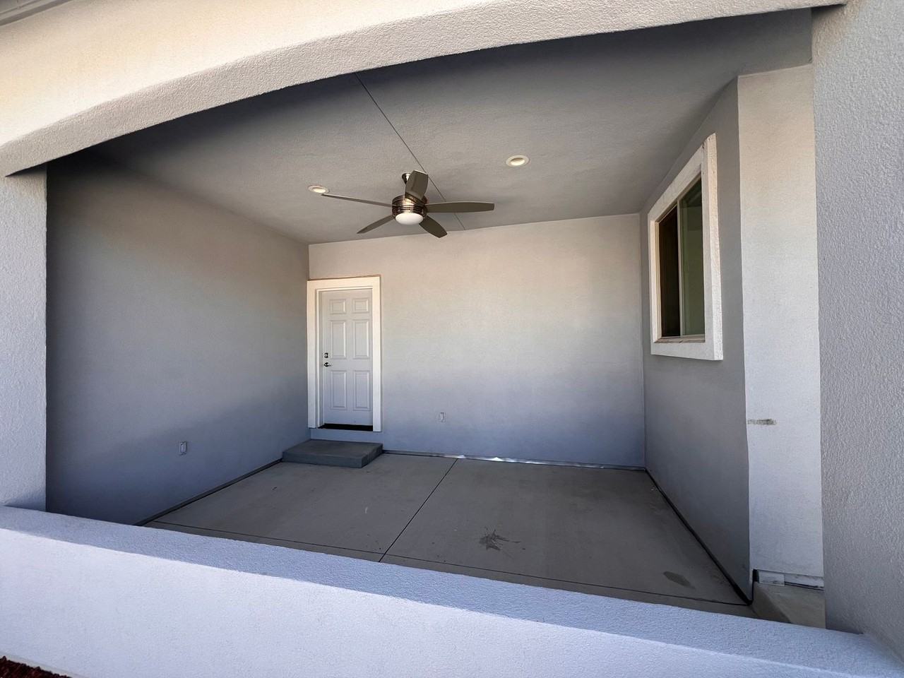 410 Dog Leg Dr - Photo 2 of 39