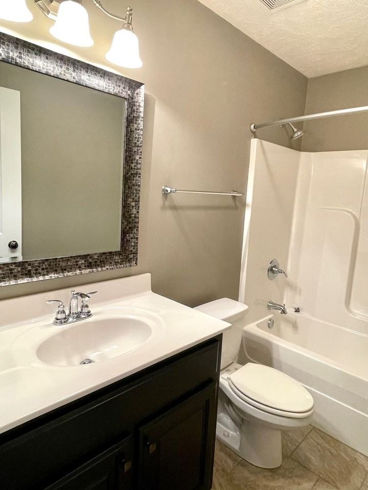 393 Vista Dr - Photo 3 of 14