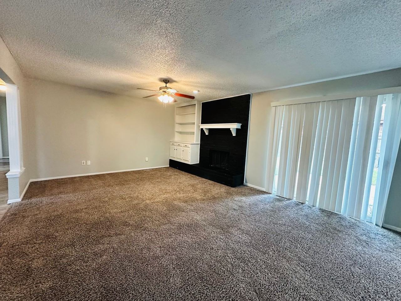 11701 N Lee Ave - Photo 7 of 35