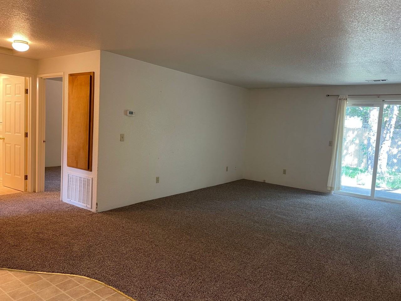 1409 Kokanee Ln - Photo 3 of 23